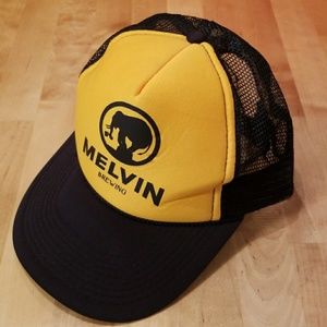 SNAPBACK Melvin Brewing Trucker Hat Retro Cap